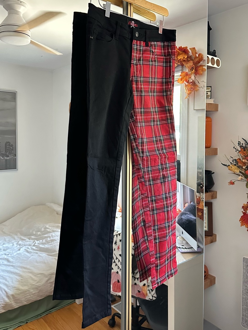 2010s Hot Topic Plaid Split Leg Skinny Jeans - 11